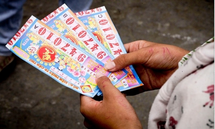 Mơ trúng số và đang đi nhận tiền thưởng