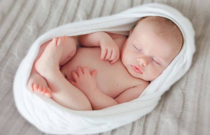 Ý nghĩa giấc mơ thấy bà đẻ sinh con trai là gì 