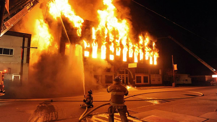 Những giấc chiêm bao cháy nổ khác