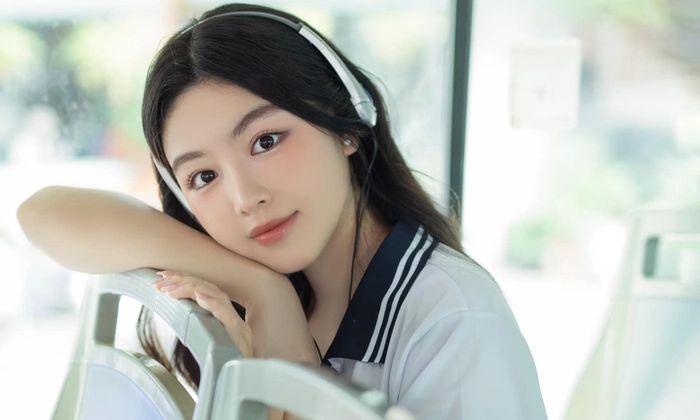 Mai Thảo Linh - Nàng kiều áo sơ mi trắng lộ clip 55s trên giường Đôi nét về Mai Thảo Linh cùng nhan sắc ngọt ngào